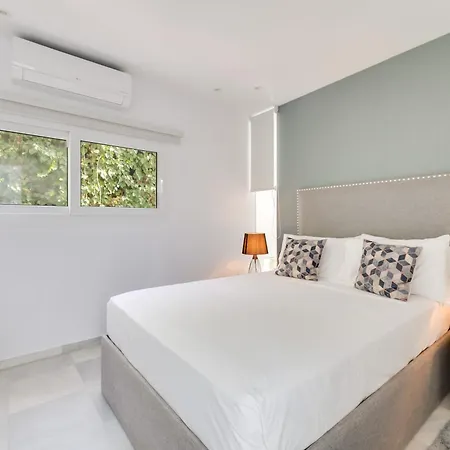 Apartment Tropical 4 Bdrm In Prime Location W Jacuzzi Marbella