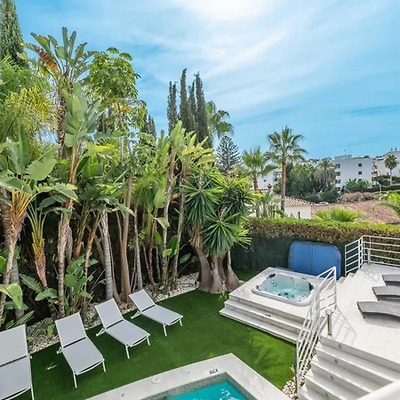 Apartment Tropical 4 Bdrm In Prime Location W Jacuzzi